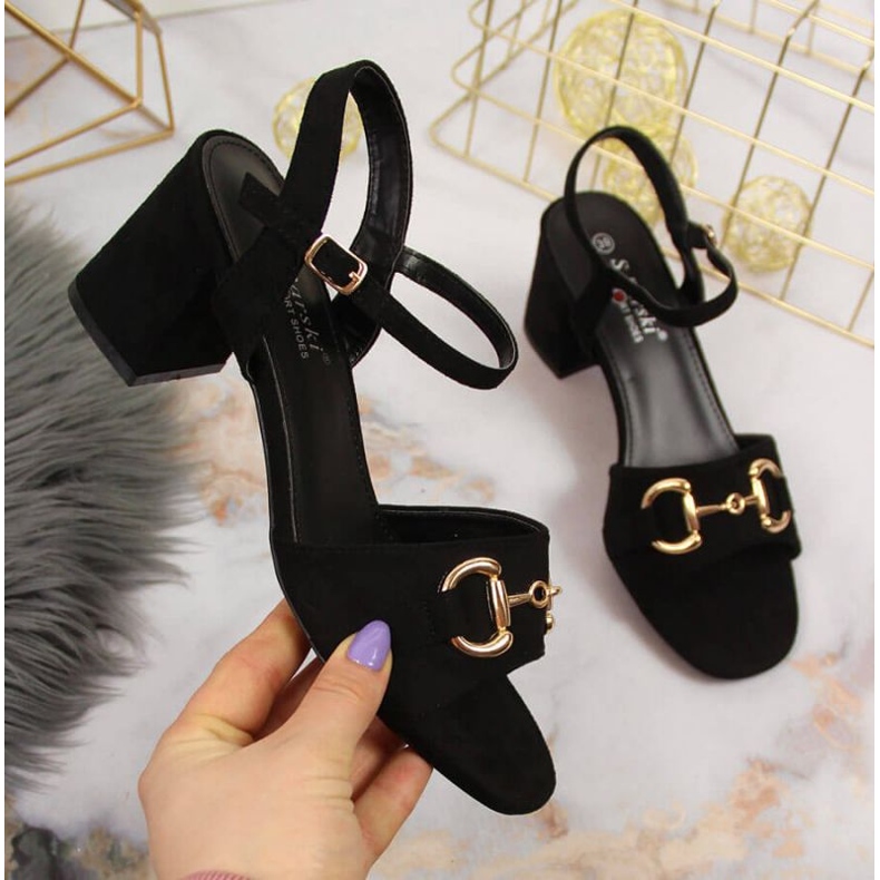 Sandales sur le poteau avec décoration S. Bararski W OLI158A noir le noir 1 Sandales sur le poteau avec décoration S. Bararski W OLI158A noir le noir 1