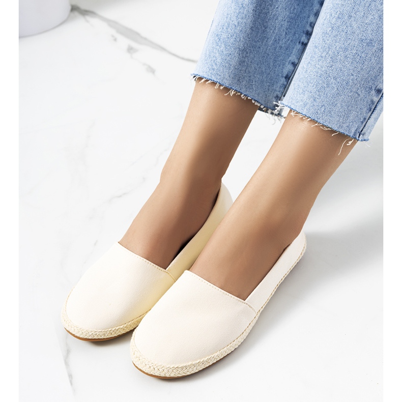 Espadrilles beiges pour dames de Lyndsey 1 Espadrilles beiges pour dames de Lyndsey 1