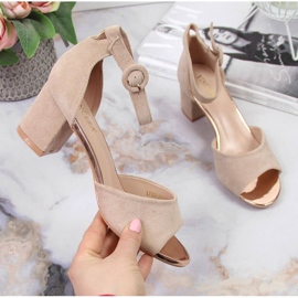 Sandales sur le poste beige Vinceza W JAN96D 1 Sandales sur le poste beige Vinceza W JAN96D 1