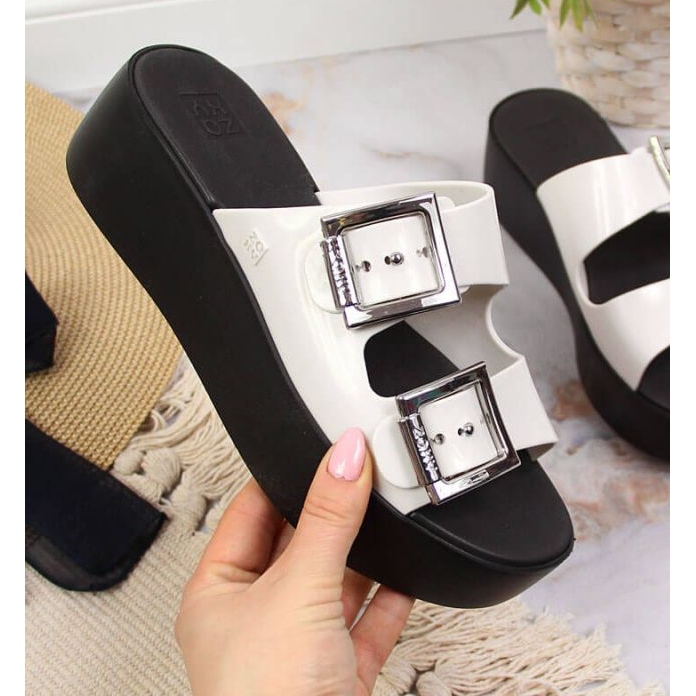 Chaussons en caoutchouc sur la plate-forme Zaxy W INT1707 blanc 1