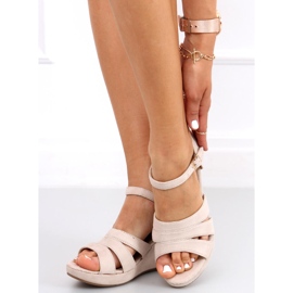 Sandales compensées Nirali Beige 1