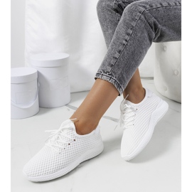 Baskets de sport blanches Amine 1