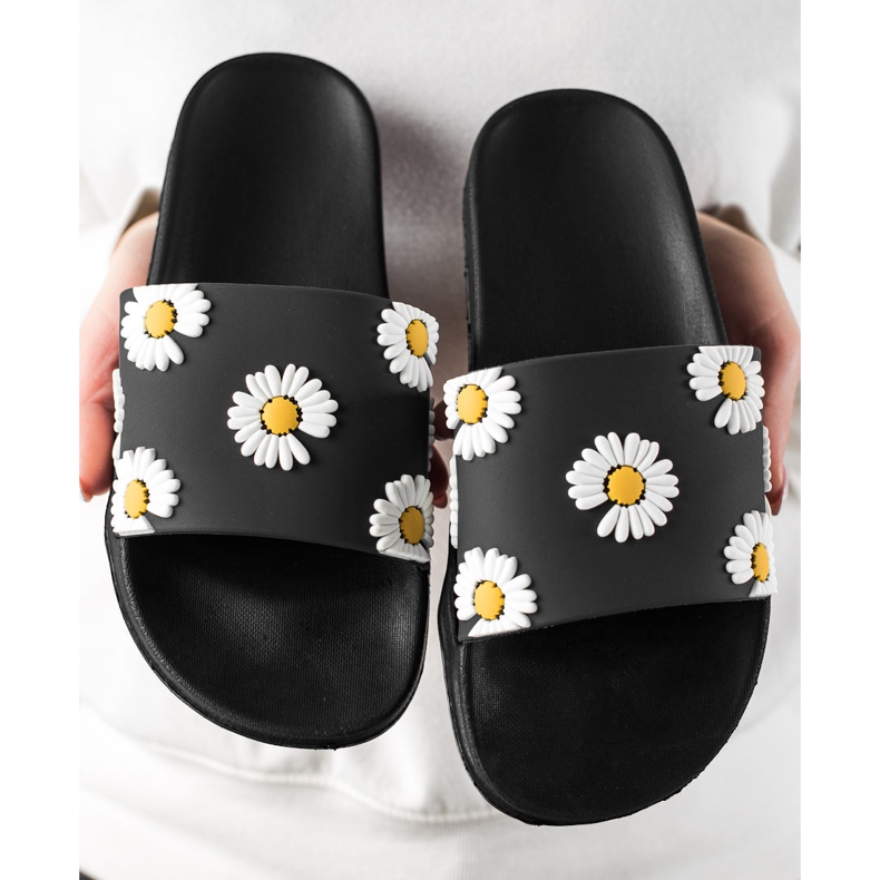 TRENDI Chaussons Noirs Avec Marguerites le noir 2