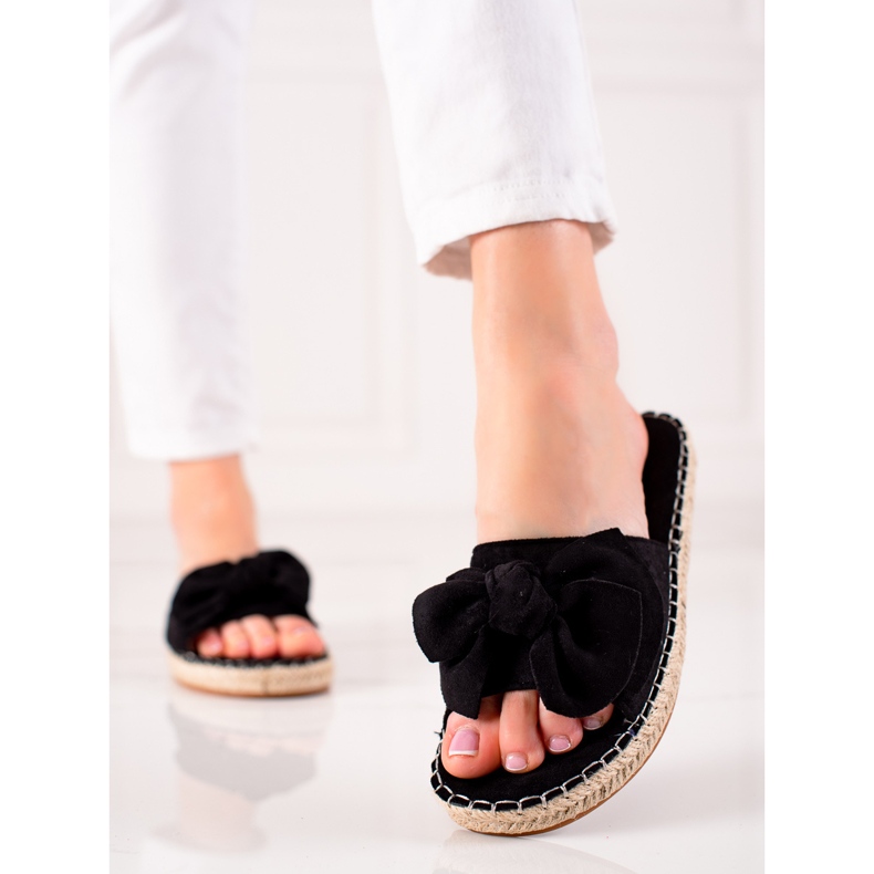 TRENDI Kalpki noir avec un arc le noir 2