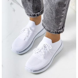 Baskets de sport blanches de Michael 1