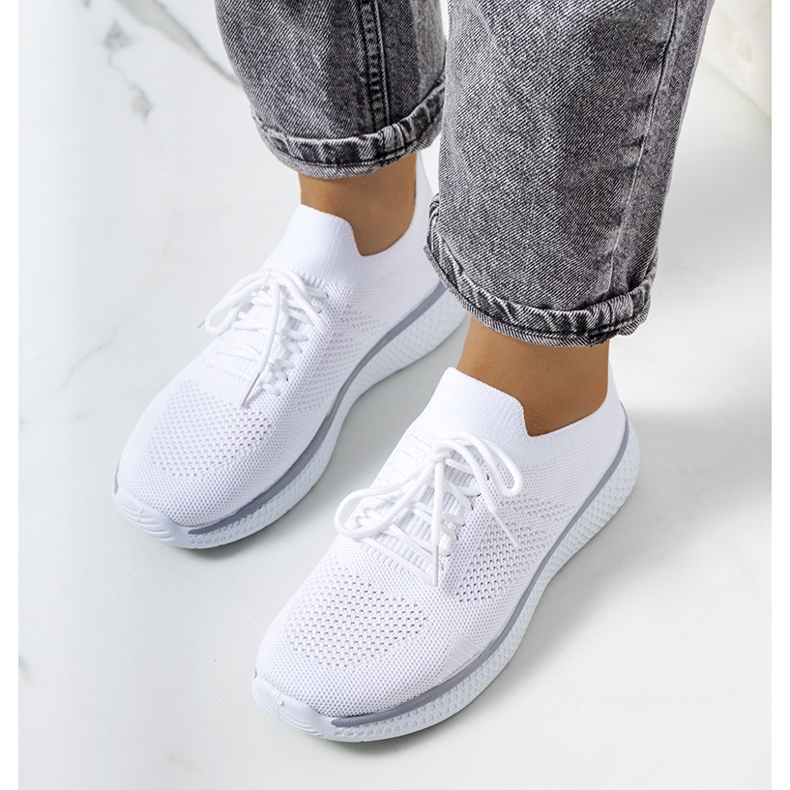 Baskets de sport blanches de Michael 1