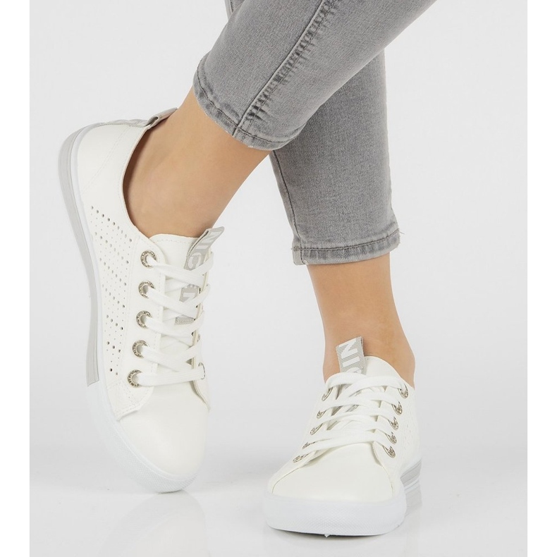 Baskets blanches Filippo DP2288/21 Wh Gr 1