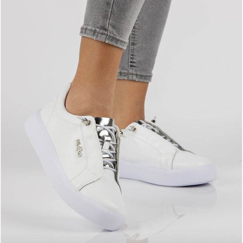 Chaussures en cuir Filippo DP2041 / 21 Wh blanc 1