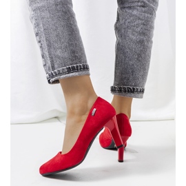 Escarpins rouges sur un talon Calista 2