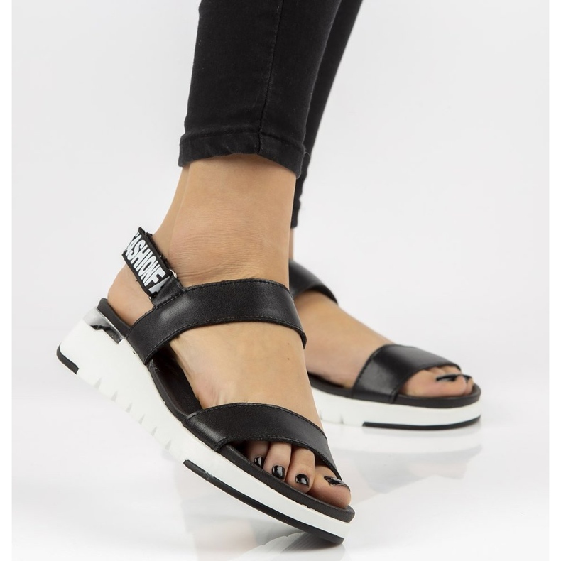 Sandales en cuir Filippo DS2141/21 Bk noir 1