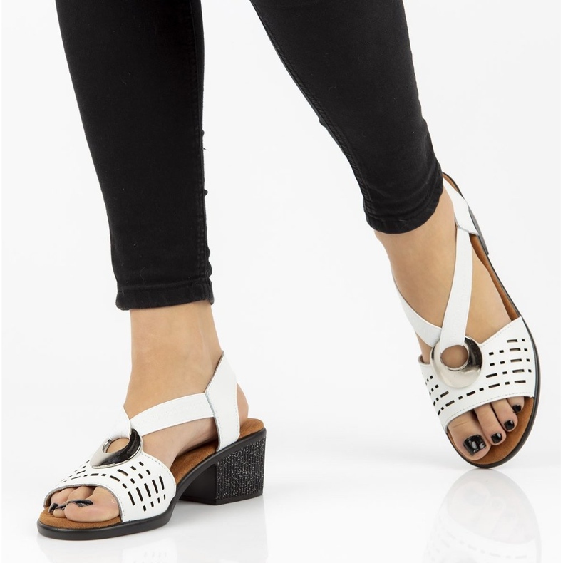 Sandales en cuir Filippo DS2308 / 21 Wh blanc 1