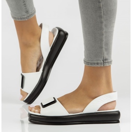 Sandales en cuir Filippo DS3902 / 22 Wh blanc 1