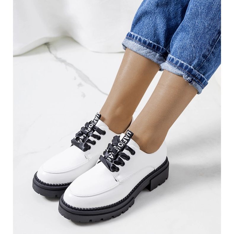 Chaussures femme Merivale blanches 2 Chaussures femme Merivale blanches 2