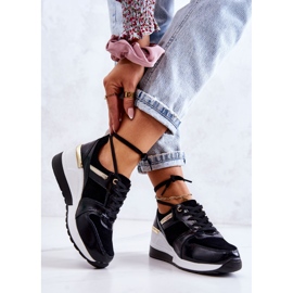 S.Barski Chaussures de sport en cuir Rayana noir et blanc sur un coin 2