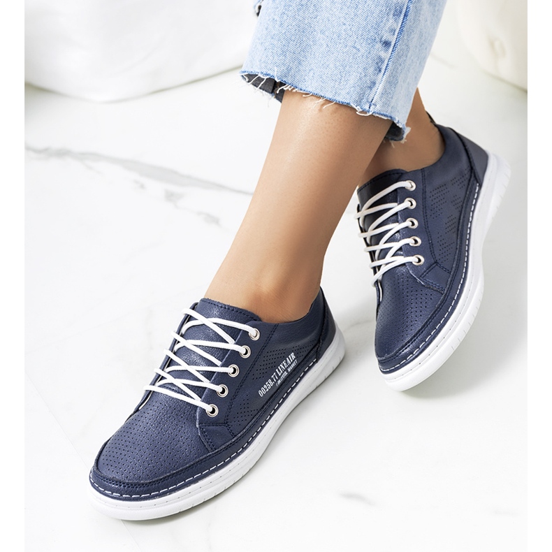 Baskets Valeska en cuir bleu marine 1