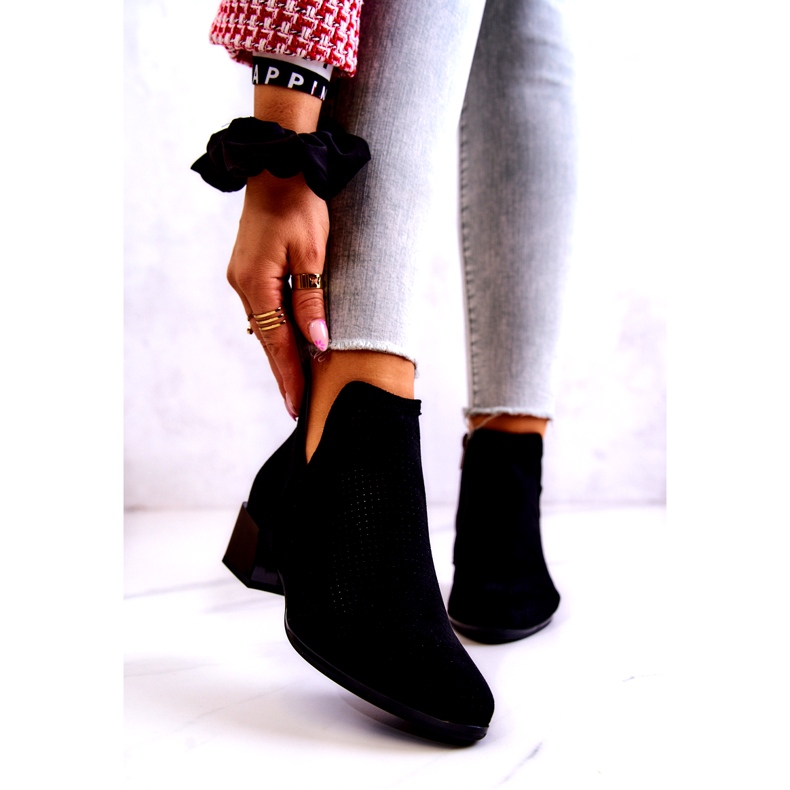 Vinceza Bottines en daim ajourées Carine noires avec une coupe 1