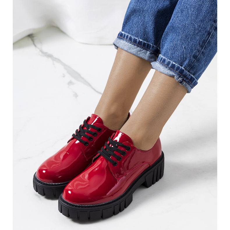 Chaussures laquées rouges d'Eileen 1 Chaussures laquées rouges d'Eileen 1