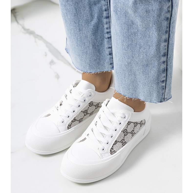 Baskets blanches sur la plateforme Birkett gris 1 Baskets blanches sur la plateforme Birkett gris 1