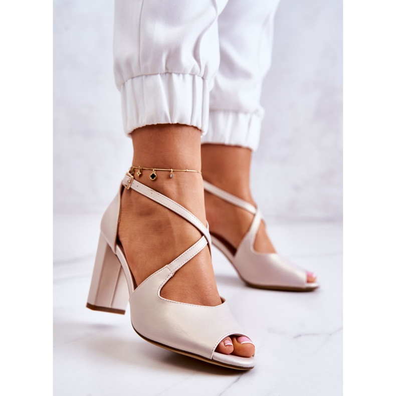 Sergio Leone Sandales en cuir sur une barre de Lorita beige 2 Sergio Leone Sandales en cuir sur une barre de Lorita beige 2