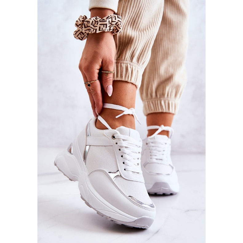 PG1 Chaussures de sport brillantes pour femmes sur un coin, activité blanche argent 1 PG1 Chaussures de sport brillantes pour femmes sur un coin, activité blanche argent 1