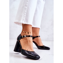 PG1 Escarpins laqués à la mode sur un bar Maoris noir 2