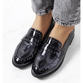 Chaussures en cuir noir avec clous Rozerin 1