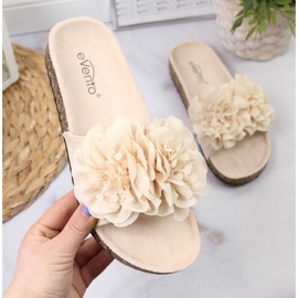 Chaussons Beiges Avec Fleurs En eVento 1