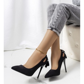 Escarpins noirs avec découpes décoratives Anthe 1