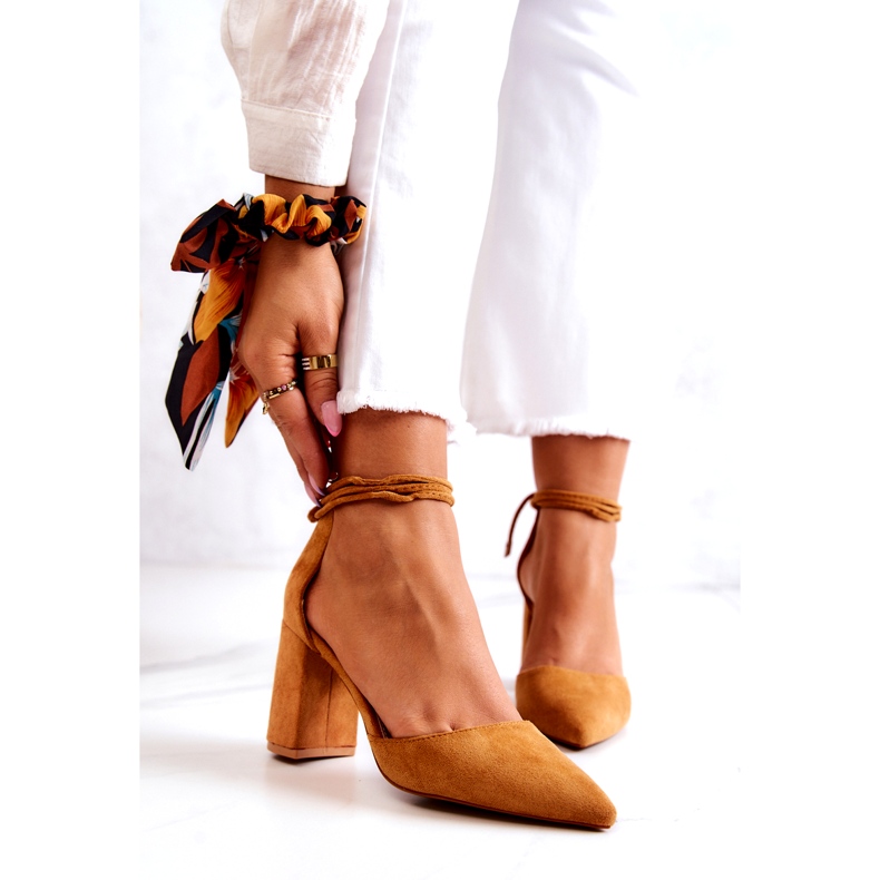 FB2 Escarpins sur une barre attachés Camel Lettice brun jaune 1