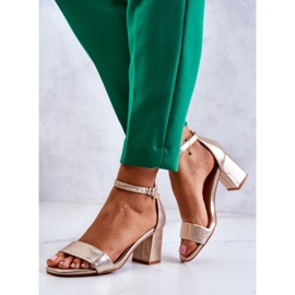 Vinceza Sandales pour femmes à la mode sur un talon or Lucida d'or 2