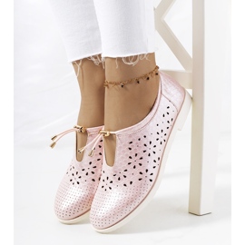 Chaussures ajourées rose pâle 2