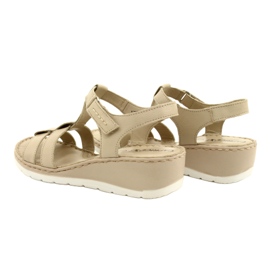 Sandales confortables en cuir Caprice 28152-28 443 Beige 5