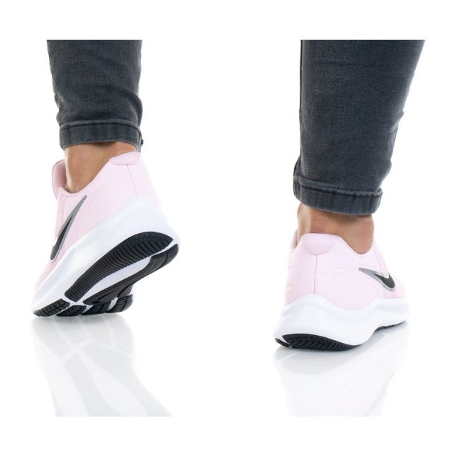 Chaussures Nike Star Runner 3 (GS) W DA2776-601 rose 2