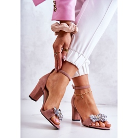 PA2 Sandales en daim sur une barre avec décoration Milessa rose 2