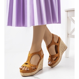 Espadrilles marron sur talon compensé en cèdre brun 1