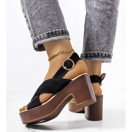 Sandales noires sur la plateforme Chapel 2