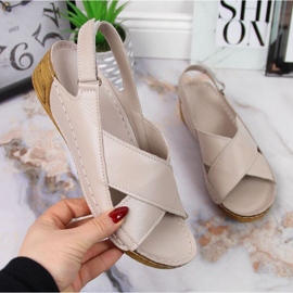 Sandales compensées en cuir T.Sokolski W SCA164B beige 1