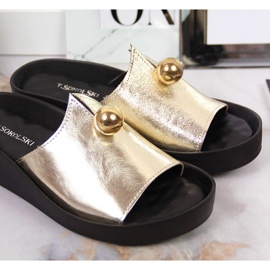 Chaussons en cuir avec boule décorative T. Sokolski W SCA165B doré 2