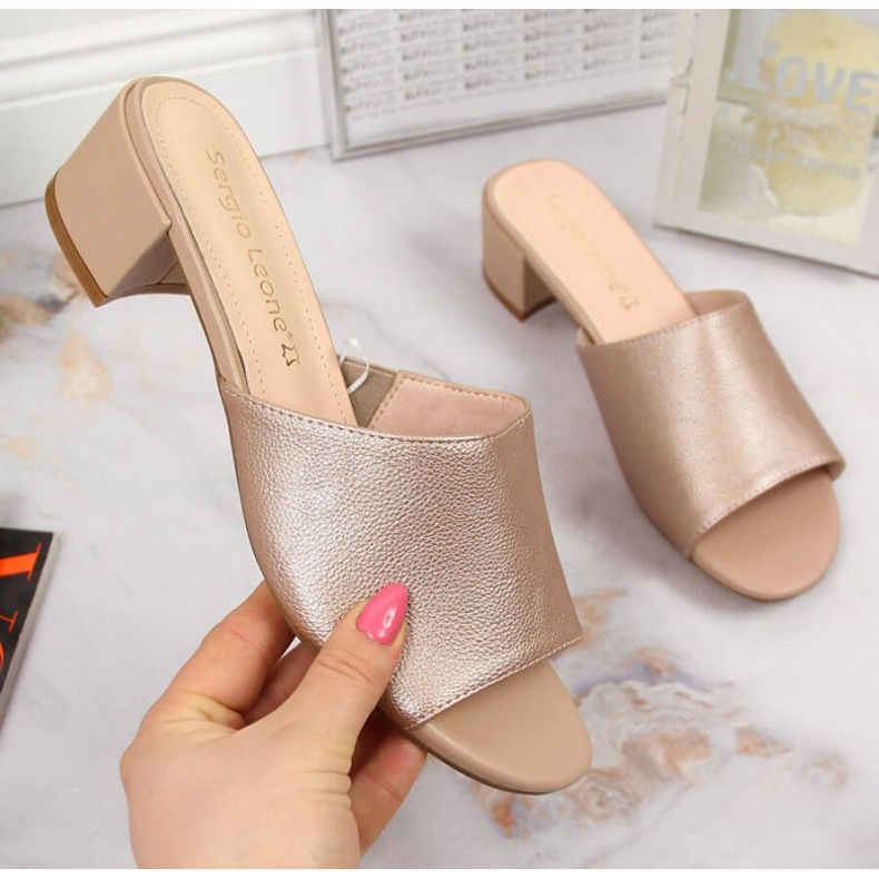 Chaussons sur le bloc Sergio Leone W SK375B beige 1