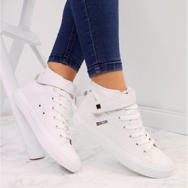 Baskets blanches à scratch Big Star V274541SS20 3