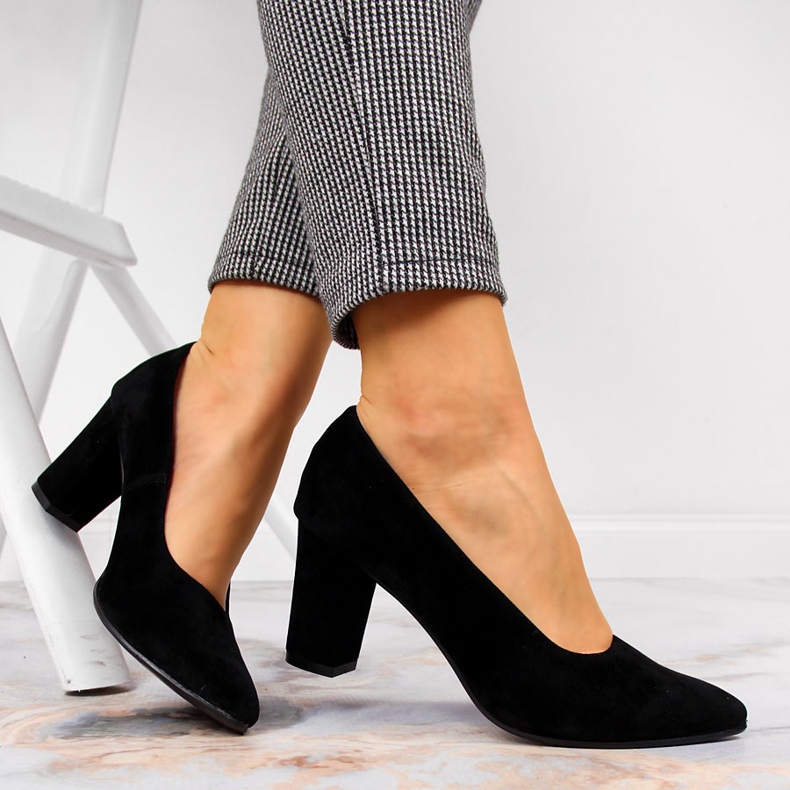 Escarpins sur le poteau en daim noir Monique 2