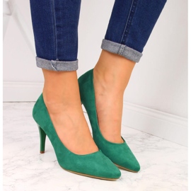 Escarpins sur un stiletto Sergio Leone en daim vert 5
