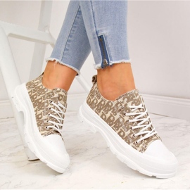 Baskets beiges pour femmes sur la plateforme avec inscriptions Sabatina 1