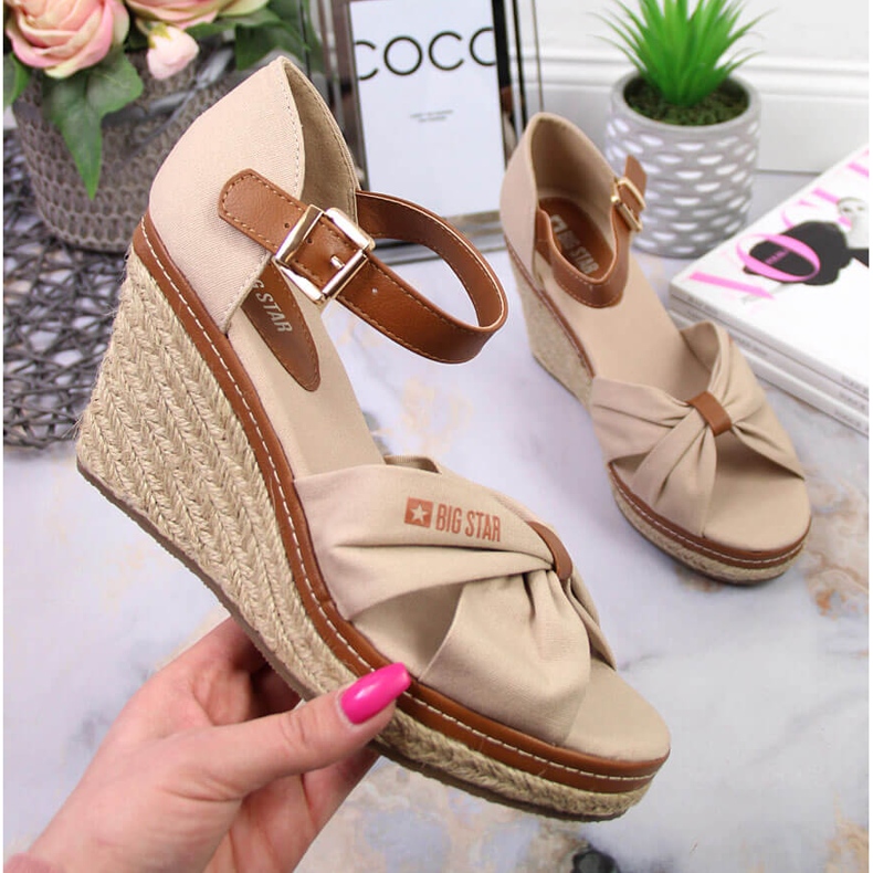 Sandales espadrilles sur un coin beige Big Star JJ274939 1 Sandales espadrilles sur un coin beige Big Star JJ274939 1