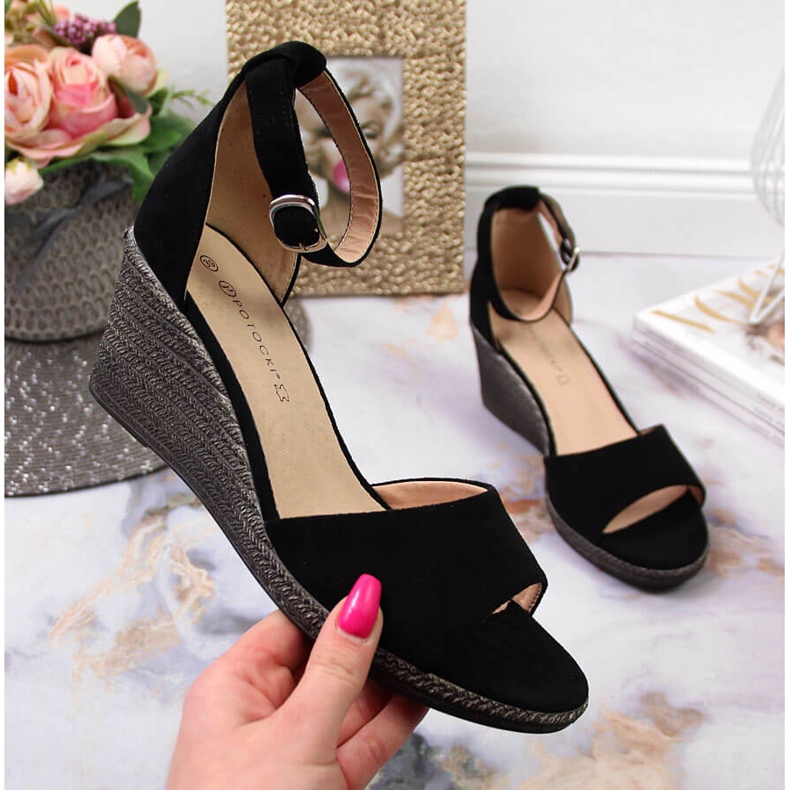 Sandales compensées noires femme Potocki 1