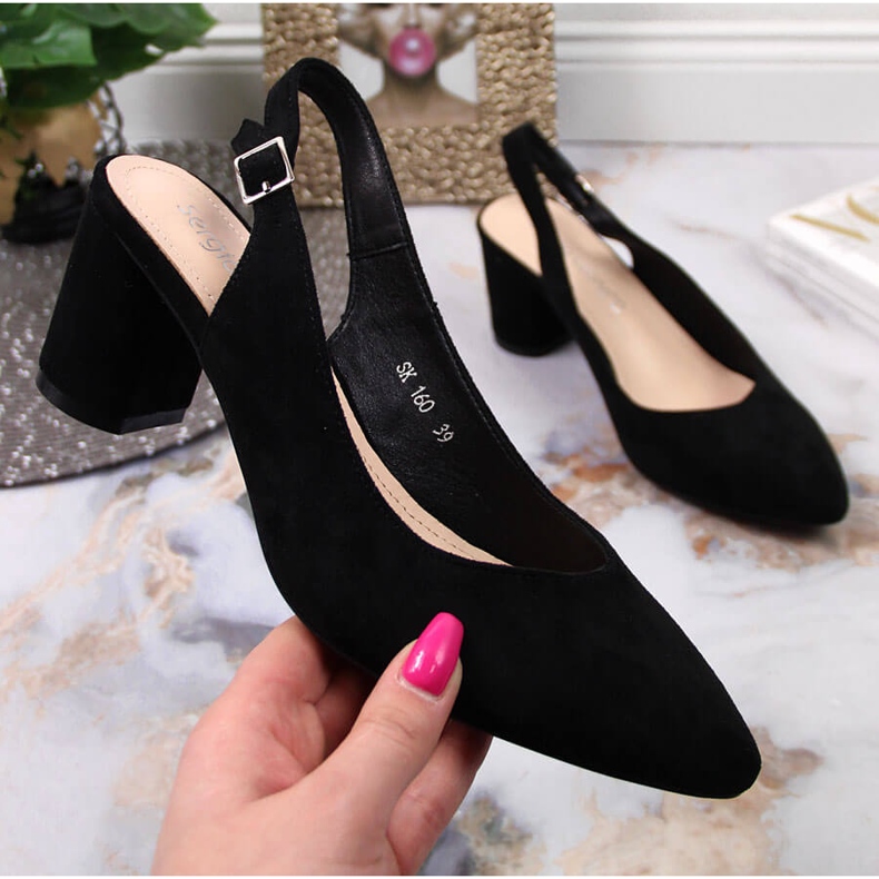 Escarpins pour femmes sur le poteau noir de Sergio Leone 1