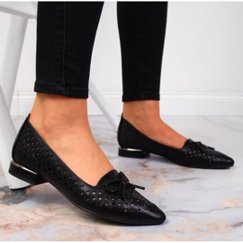 Chaussures Jezzi noires pointues ajourées pour femmes le noir 6