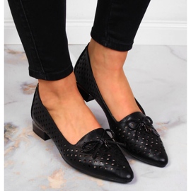 Chaussures Jezzi noires pointues ajourées pour femmes le noir 5