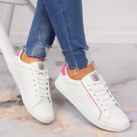 Baskets blanches pour femmes avec cuir écologique Cross Jeans JJ2R4024C 1