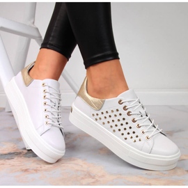 Baskets en cuir pour femmes avec rivets blancs Filippo blanche 1 Baskets en cuir pour femmes avec rivets blancs Filippo blanche 1